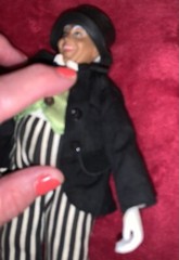 VINTAGE 1974 MEGO WIZARD OF OZ WIZARD ” 8″ DOLL – MISSING 1 SHOE VINTAGE USED