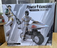 Power Rangers Lightning Collection IN SPACE SILVER RANGER & Cycle Deluxe Set NEW