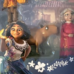 Disney Encanto Movie Ultimate Madrigal Family Gift Set 10 Piece Figure Set New