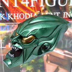 Hot Toys MMS631 Spider-Man NWH Green Goblin action Figure’s Masked Head sculpt
