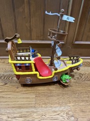 DISNEY JAKE AND THE NEVERLAND PIRATES Bucky Talking Ship, Hideout, Figures LOT