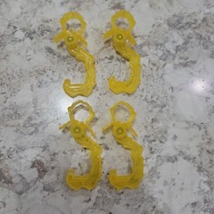 Paw Patrol Mighty Lookout Tower Replacement Part Zipline Clip Yellow Hook x4