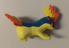 Poke Ball Blaster Yellow w/ Cyndaquil Line Figures & Battle Discs (Tomy, 2000)