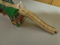 Thomas Wooden Railway Lifting Bridge & Ascending Tracks VG Condition