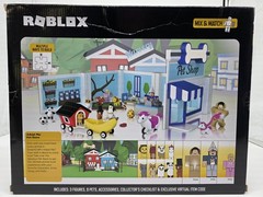 NEW Roblox Adopt Me Pet Store Playset Figures Accessories Exclusive Virtual Item