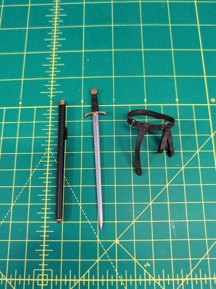 Mythic Legions Brown Leather Armory Knight “SWORD & SHEATH w/LEATHER BELT” *NEW*
