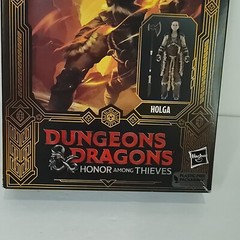 Hasbro Dungeons & Dragons Honor Among Thieves Golden Archive Holga Card Ripped