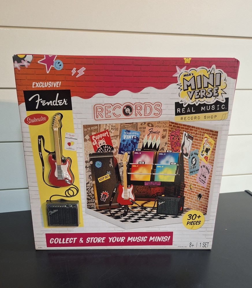 MGA Miniverse Real Music Record Shop With Exclusive Fender Guitar