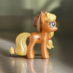 My Little Pony Blind Bag “APPLEJACK” (CHROME UCC Distributing) Mini FIM G4