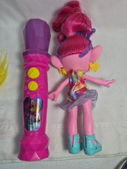 12 Pc. Mixed Lot Hasbro Dreamworks Trolls Dolls *2022 Keychains Microphone Toys