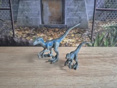Jurassic World Mini Dinosaur 2″ Figure Blue & Beta Velociraptor Dino Mattel AMC