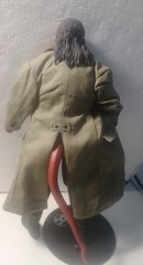 MEZCO TOYS MEZCO ONE 12 HELLBOY LOOSE NO EXTRAS
