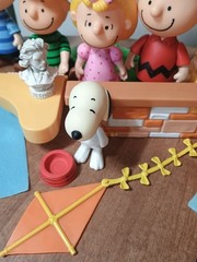 Peanuts Action Figure Lot Charlie Brown Kite Eating Tree Woodstock 2002 PVC
