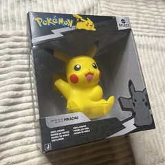 Pokémon Select Series 4 Pikachu Vinyl Figure Jazwares NEW