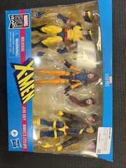 Hasbro E8607 X-Men Jean Grey, Cyclops, and Wolverine Legend Series 6 inch