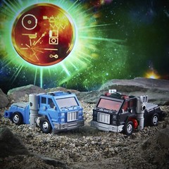 TRANSFORMERS WAR FOR CYBERTRON KINGDOM ROAD RANGER,PUFFER GOLDEN DISK COLLECTION