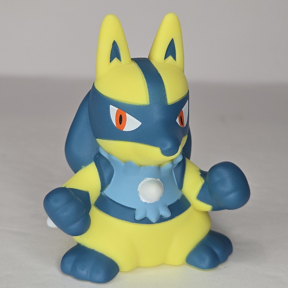 2025 Pokemon 2″ Shiny Lucario Figure Finger Puppet Nintendo Bandai