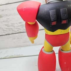 Jazwares Mega Man Retro Roto Gutsman 2005 7″ Adjustable Action Figure Read