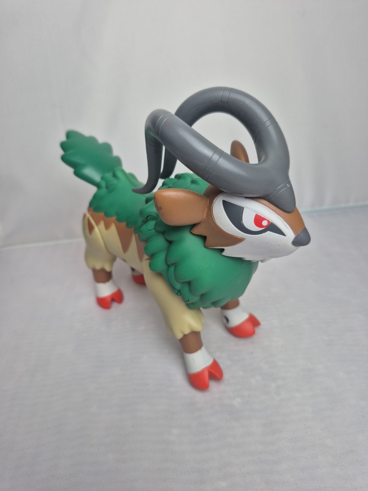 2015 Tomy Pokemon Gogoat Battle Action Figure Toy 5-1/2 Inches Tall