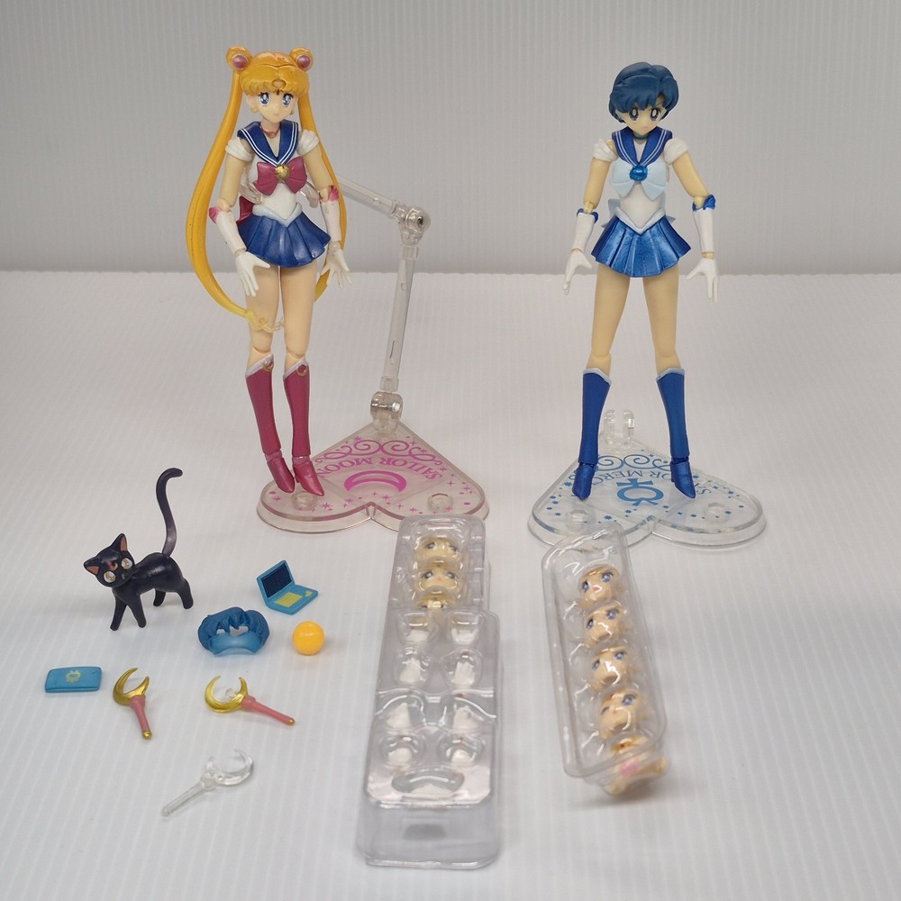 Sailor Moon and Sailor Mercury action figures With Accessories 5.5″ Lot Of 2