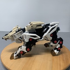 Tomy Zoids WHITE LIGER ZERO Robot Figure 2002 HASBRO Incomplete