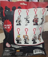 DAMIEN LEONE’S TERRIFIER HANGERS FLOCKED EDITION ART THE CLOWN **NEW OPENED**