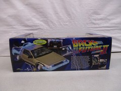 2010 Diamond Select Toys Back to the Future Part II Time Machine 1/15