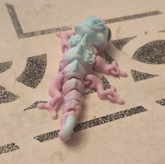 Fantasy Gecko Figurine Miniature Fully Jointed Plastic Pink Blue Articulated Toy