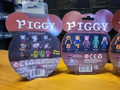 Lot Of 4 Piggy Action Figures. Tigry. Clowny. 2 Mystery. New/Old. Package Rough