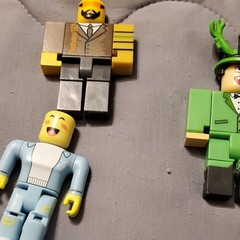 Huge Roblox‎ lot of Figures and Accessories includes 20 Complete Figures