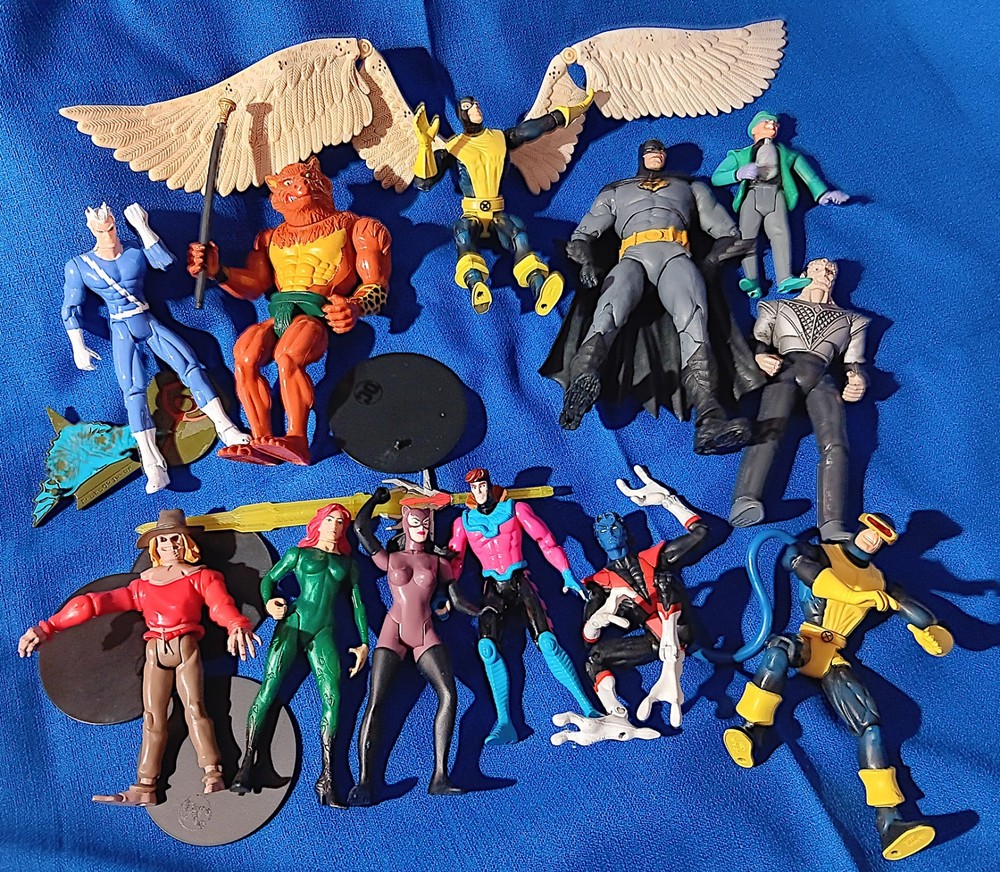 12 1990s Kenner Marvel Batman And Other DC Comics/Playmates Toy Figure Lot Dozen