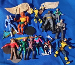12 1990s Kenner Marvel Batman And Other DC Comics/Playmates Toy Figure Lot Dozen