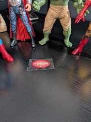 Hasbro MARVEL THE AVENGERS Action Figure Set Disney Store Exclusive Rare! Used