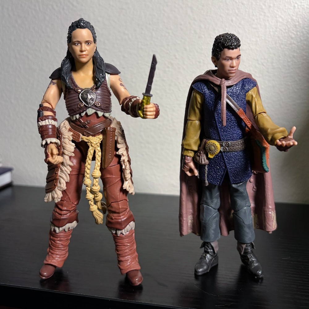 Lot of 2 Dungeons & Dragons Honor Among Thieves Holga & Simon 6” Action Figures