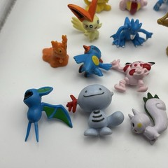 Pokémon Mini Figure Lot of 30 Assorted with Eraser Nintendo Poke Ball