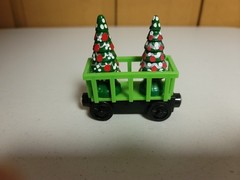Thomas Wooden Railway Green Cargo Car with Christmas Trees Very Good Condition