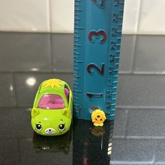 Used Shopkins Cutie Car Die-Cast pineapple Drivers