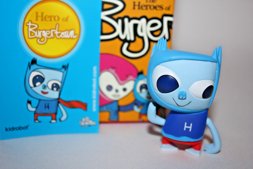 KIDROBOT 2008 TINY HERO THE HEROES OF BURGERTOWN JON BURGERMAN DESIGNER ART