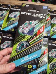 Hasbro Beyblade X Tide Whale Wave 5-80E Set w/ Beyblade Top, Age 8+