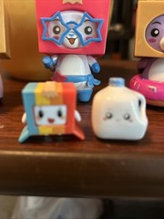 LankyBox Giant Foxy Mystery Egg Set With 7 Figures lot