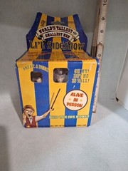 LI’L SIDESHOW – THE WORLD’S TALLEST AND SMALLEST MEN. NIB