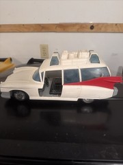 Vintage REAL GHOSTBUSTERS 1984 ECTO 1 Car Vehicle For Parts Restoration