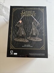 Dark Horse Deluxe Game of Thrones: Jon Snow Battle of The Bastards Action Figure