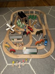 100 Piece SET ! THOMAS FRIENDS TRAIN WOODEN RAILWAY 1992 , #99402 !