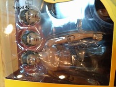 Bandai S.H.Figuarts Bruce Lee Figure LEGACY 50th Anniversary Ver. & Weapon Parts
