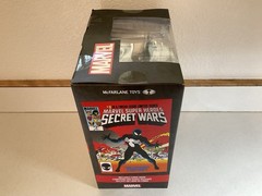 McFarlane Toys Spider-Man Secret Wars Issue #8 — Marvel 1:6 Scale Statue
