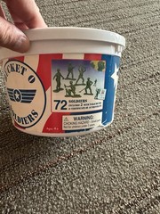 Toy Story Bucket O Soldiers 45 Green Army Men Thinkway Disney Pixar Plus 3 Extra