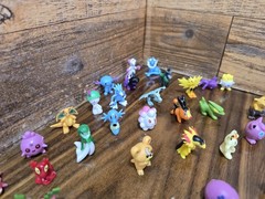 LOT OF 240 Pokemon Mini R/L.W 1″ Figures Nintendo RLW, PK Early 2000’s