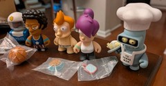 Lot of 5 KIDROBOT X FUTURAMA – Good News Everyone – Series 3 Bender, Fry, Leela+