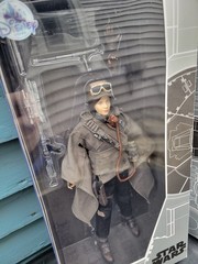 STAR WARS JYN ERSO DIRECTOR KRENNIC /1000 DISNEY STORE EXCLUSIVE 12″ D23 EXPO